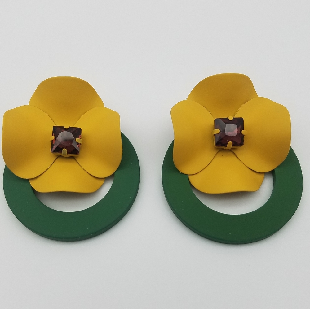 Flower Gemtone Earrings (NWOT)